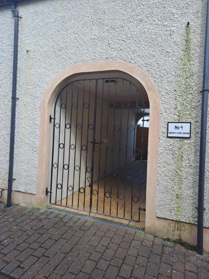 B&B At No 4 Biggar Eksteriør billede