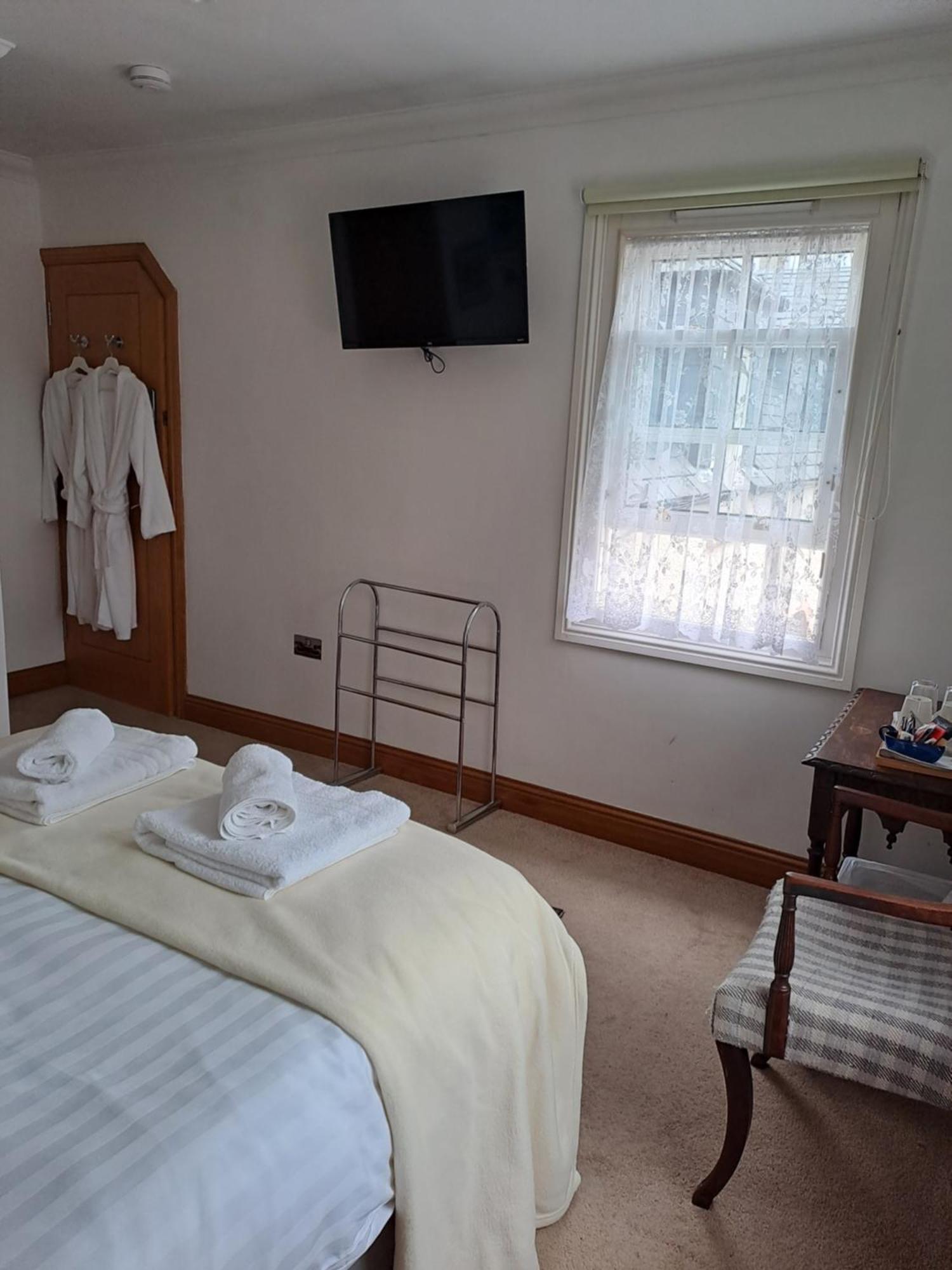 B&B At No 4 Biggar Eksteriør billede